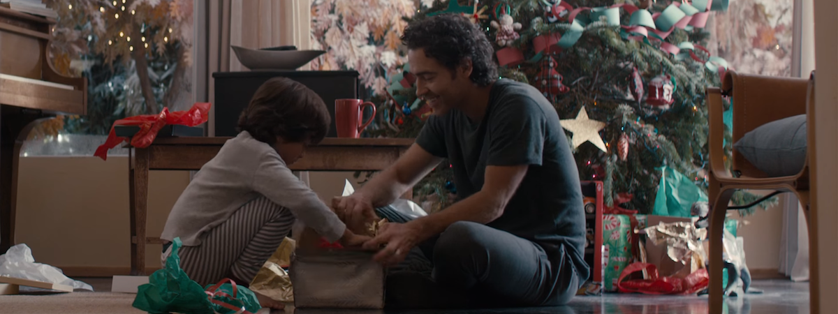 In Holiday Ad Blitz, Emotional Commercials Come Out on Top