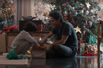 In Holiday Ad Blitz, Emotional Commercials Come Out on Top